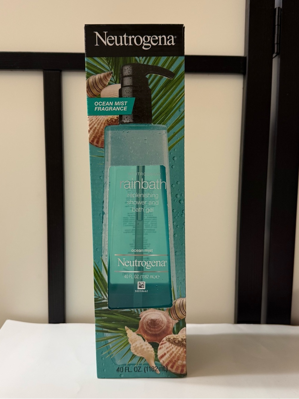 Neutrogena Rainbath Ocean Mist Replenishing Shower and Bath Gel - 1182ml